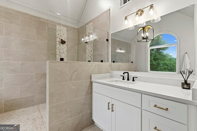 Building Photo - 4221 Willow Oak Dr