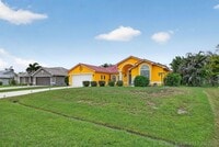 Building Photo - 3077 SE Galt Cir