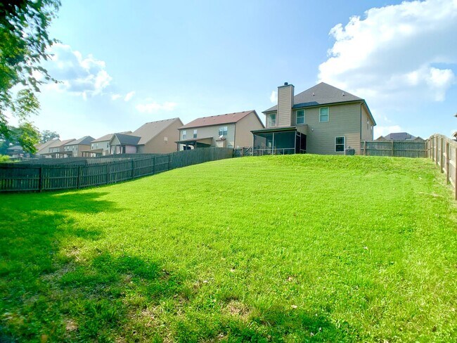 Building Photo - 2925 McManus Cir