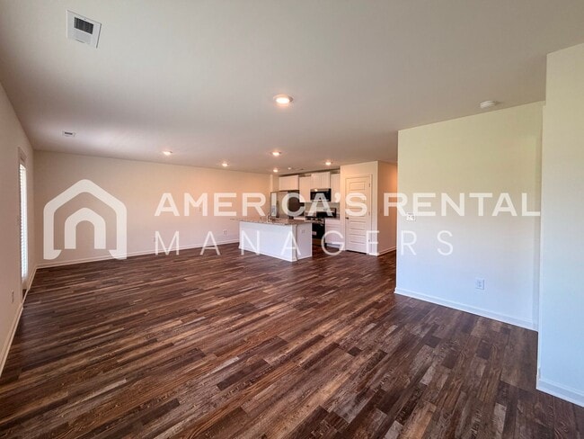 Building Photo - 305 Pne Rdg Dr