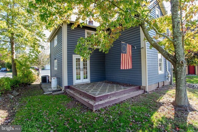 Building Photo - 766 Sergeantsville Rd