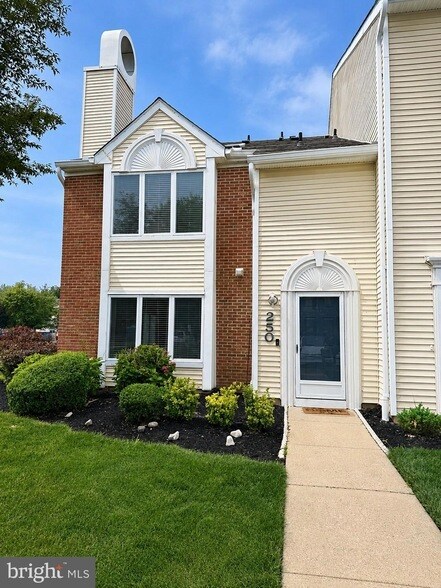 Building Photo - 250 Juanita Ct