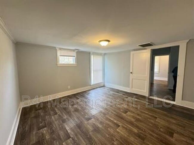 Building Photo - 306 Veazey St