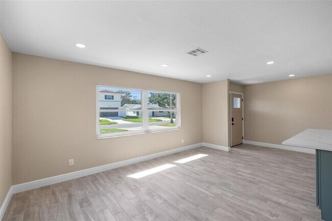 Building Photo - 5901 Denver St NE