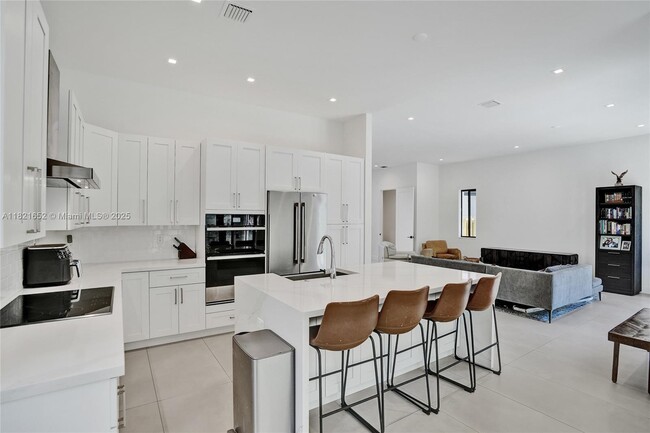 Building Photo - 7759 SW 99th St