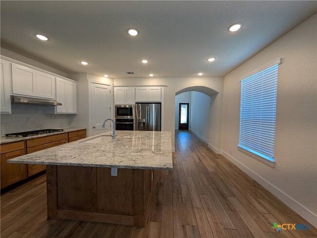 Building Photo - 1052 Easy Gruene