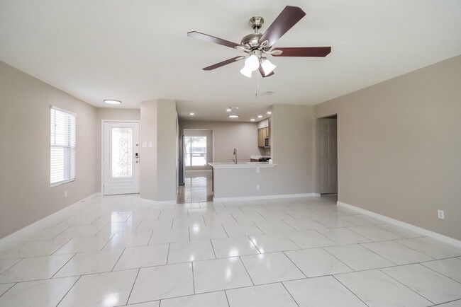 Building Photo - 7310 Fox Scene Dr