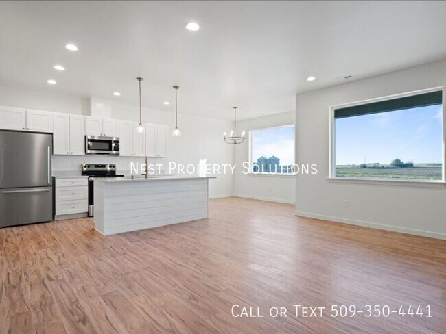 Building Photo - 13436 Rd 4 NE