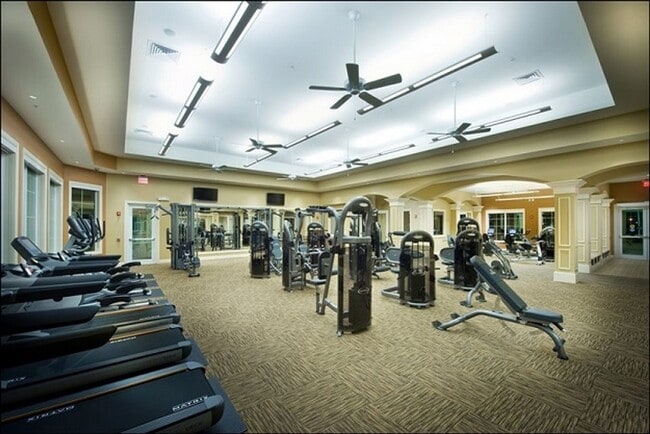 Building Photo - 2 bedroom, 2 bathroom attached villa home ...