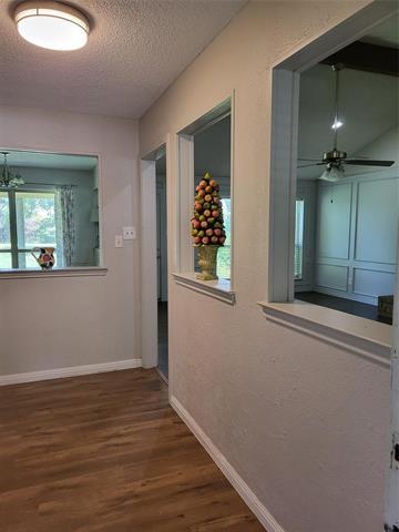 Building Photo - 1106 Meadowview Dr