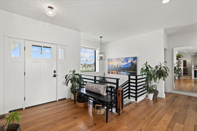 Building Photo - Beautiful Heights Home!