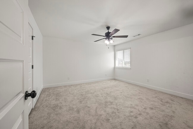 Building Photo - 1241 Silver Maple St