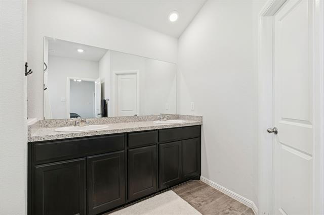 Building Photo - 421 Houndstooth Dr