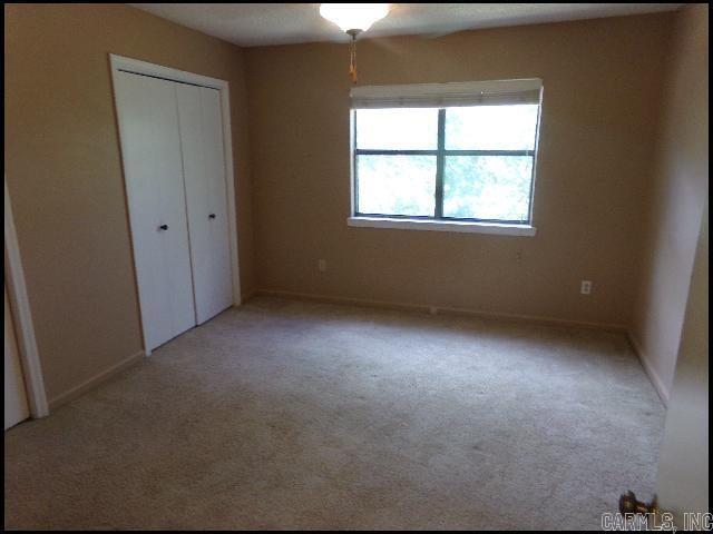 Building Photo - 301 Kings Row Dr