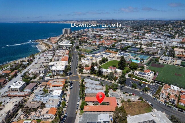 Building Photo - Beautiful 2 Bedroom in La Jolla Village wi...