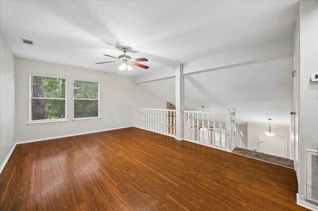 Building Photo - 2 Goldthread Ct