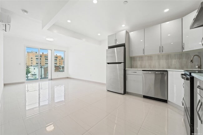 Building Photo - 28-57-57 45th St