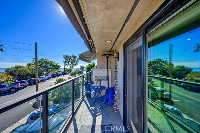 Building Photo - 174 Cliff Dr