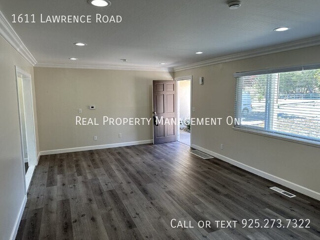 Building Photo - 1611 Lawrence Rd