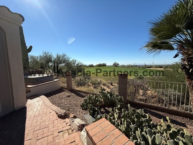 Building Photo - Gated Two Bedroom Home