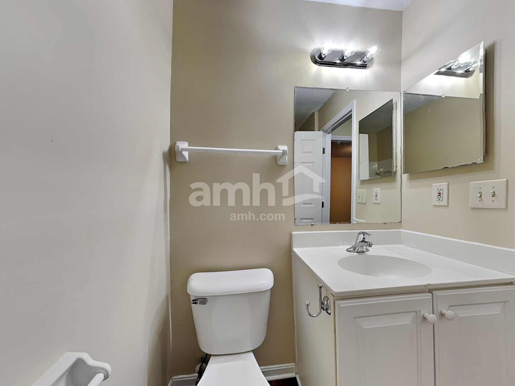 Building Photo - 748 Jewelweed Ct