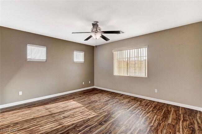 Building Photo - 9768 Plane Tree Ct