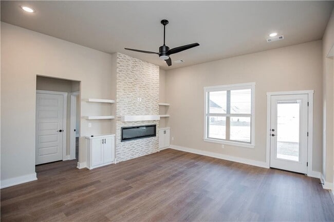 Building Photo - 6804 SW Basswood Ave