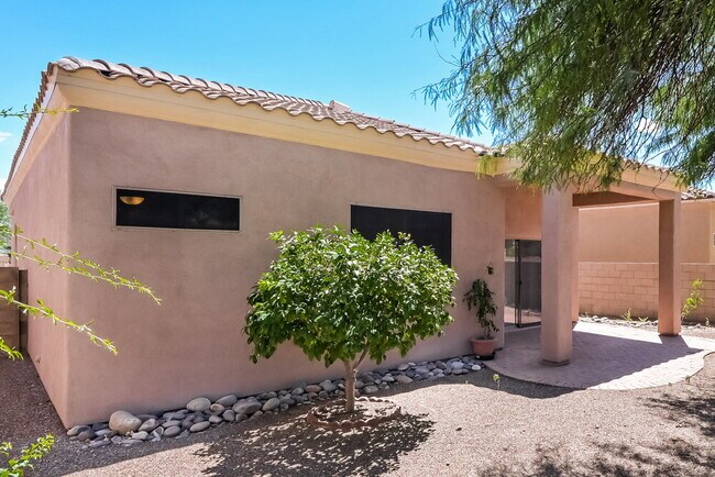 Building Photo - 2415 N Avenida TABICA