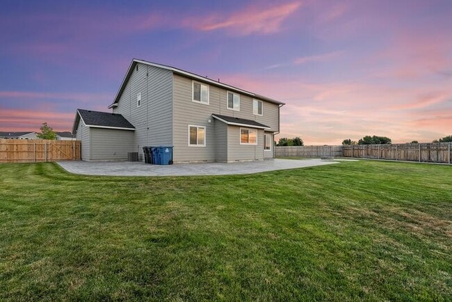 Building Photo - 1326 Placerville St