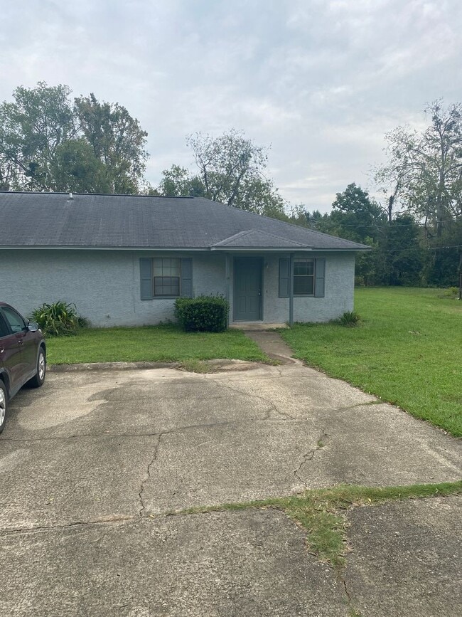 Building Photo - 1330 Fuller Rd