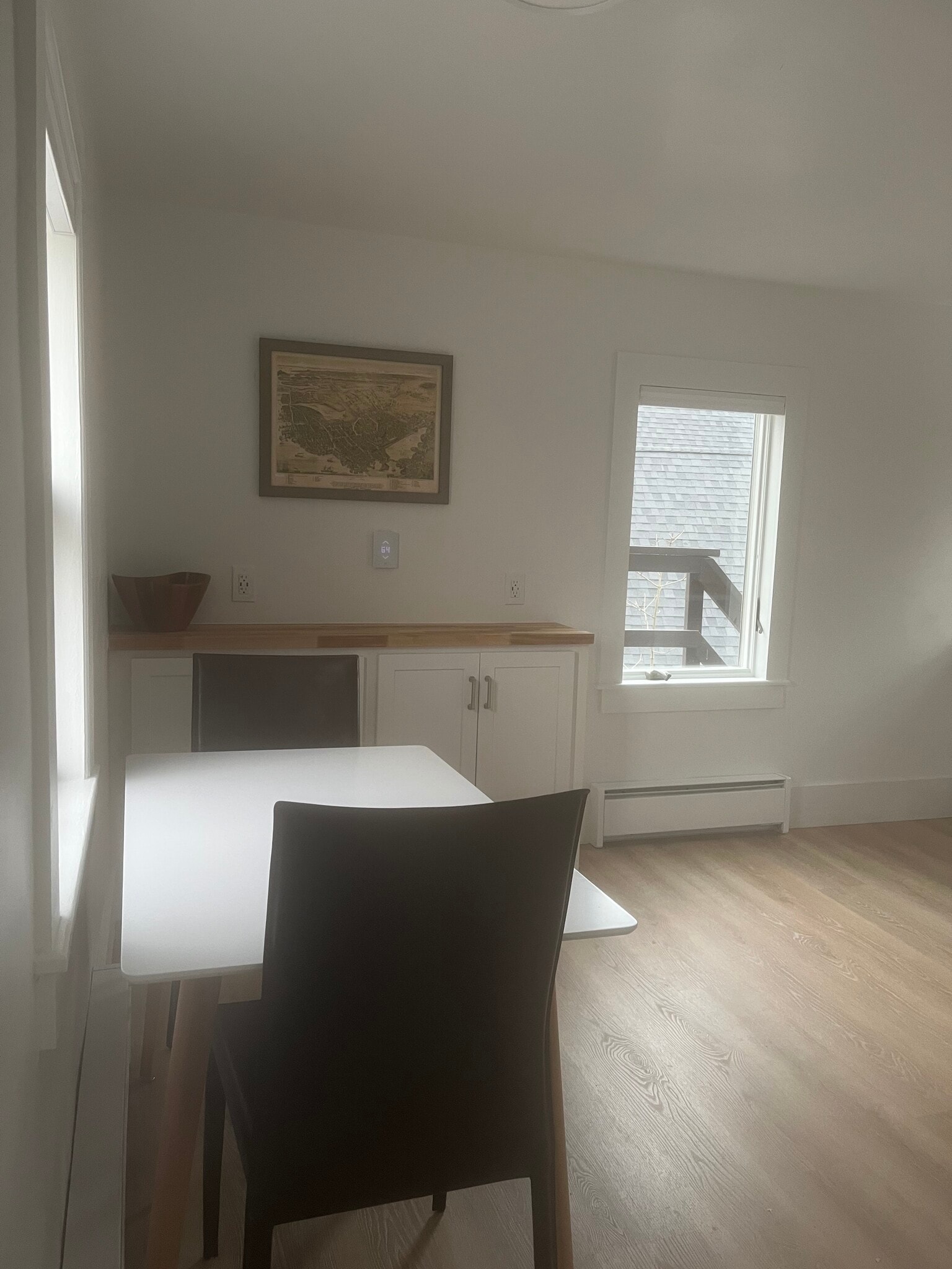 Unit 3 Kitchen sitting area - 1061 Maplewood Ave