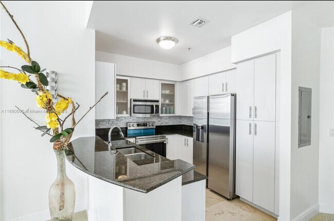 Building Photo - 7900 Harbor Island Dr