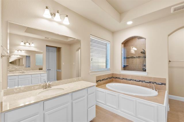 Building Photo - 102 Autumn Sage Dr