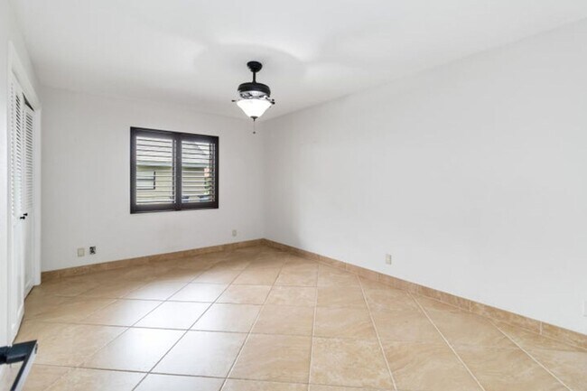 Building Photo - 21920 Holly Tree Way