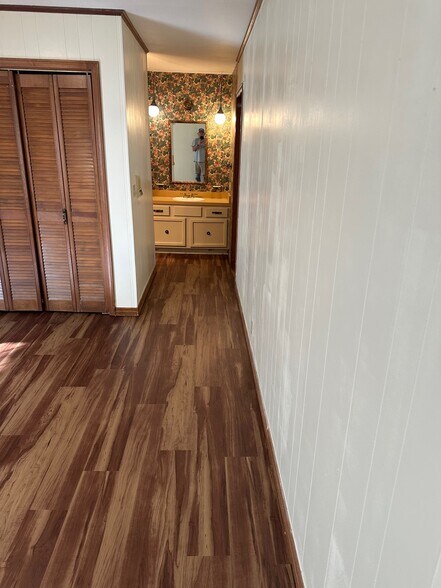 Building Photo - 117 Reservation Dr