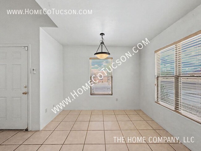 Building Photo - 5738 E Calle De Hielo Dulce