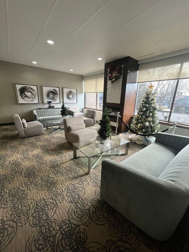 Building Photo - 9060 Palisade Ave