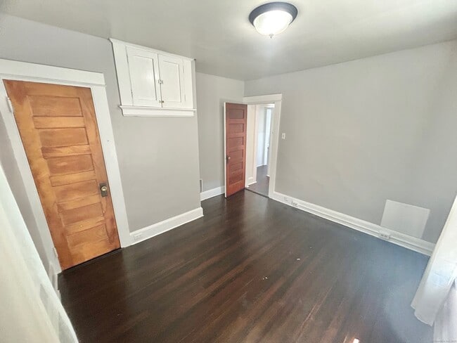Building Photo - 57 Morehouse St