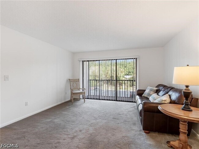 Building Photo - 9540 Green Cypress Ln