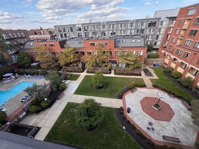 Building Photo - 85 Brainerd Rd