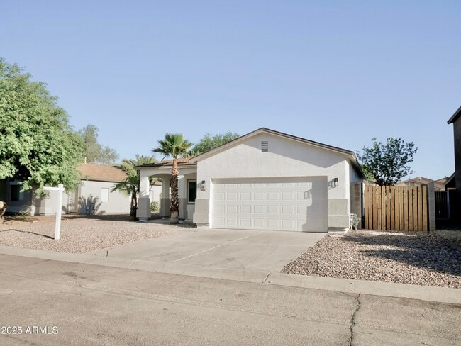 Building Photo - 1187 E Cowboy Cove Trail