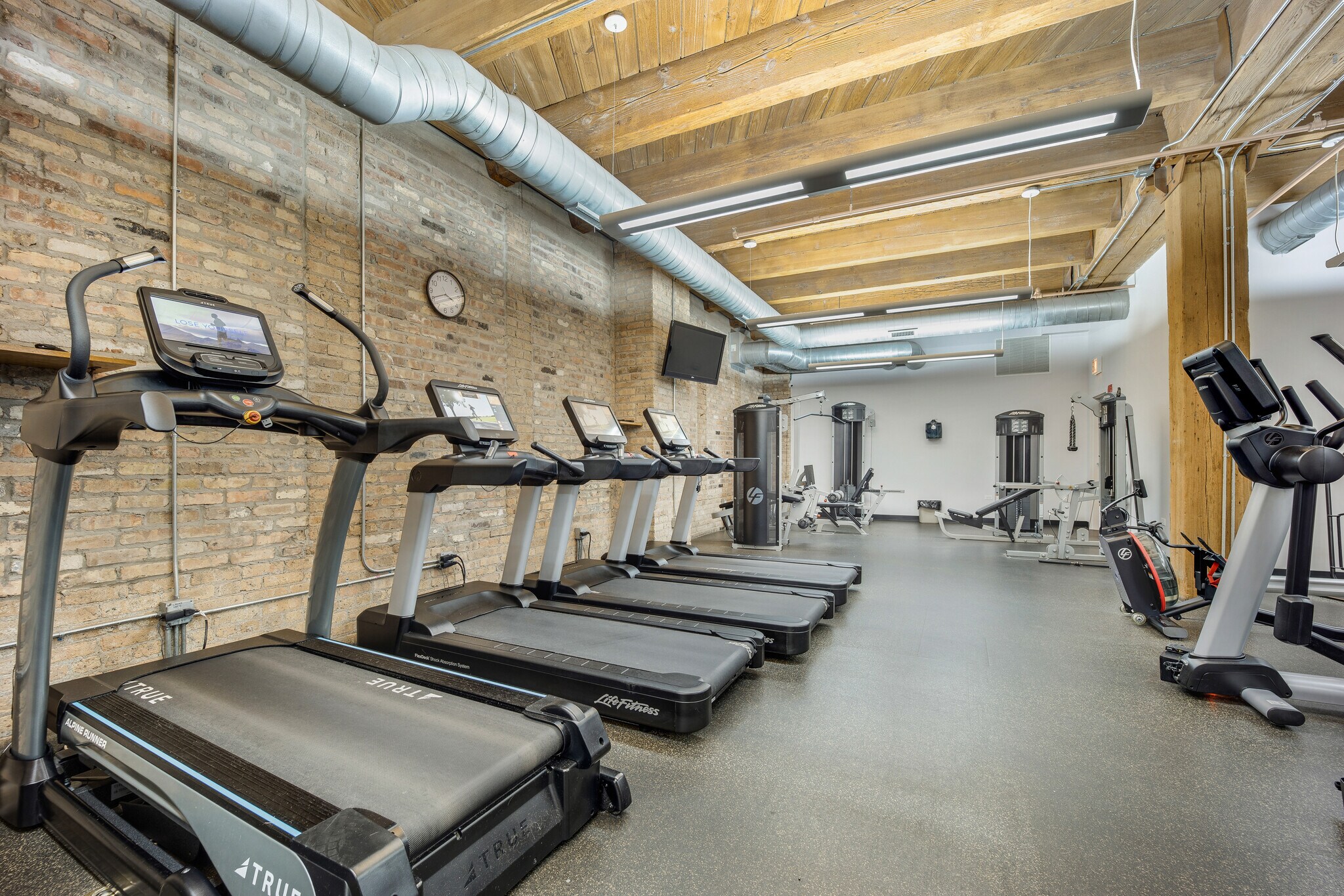 Building Photo - 1040 W Adams St