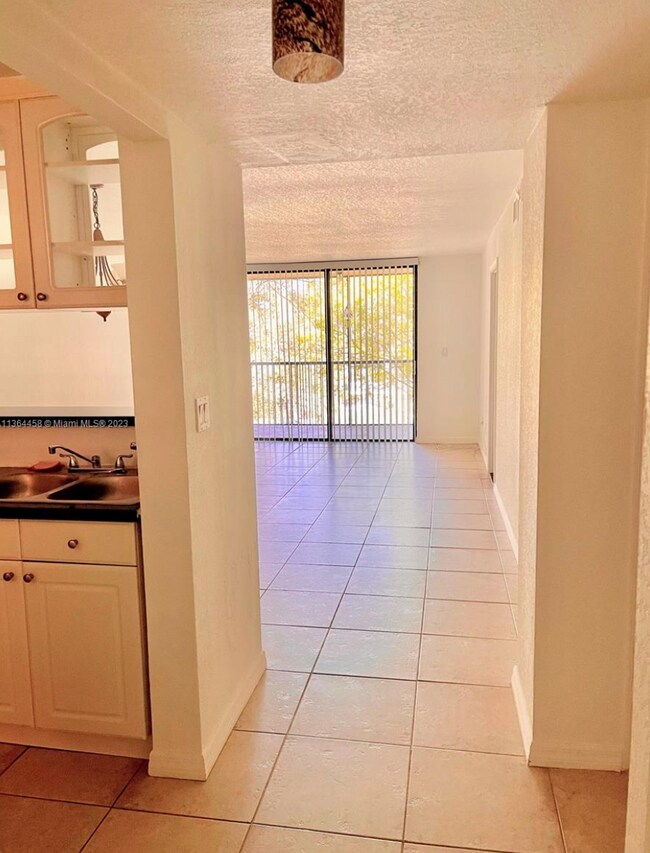 Building Photo - 6800 Cypress Rd