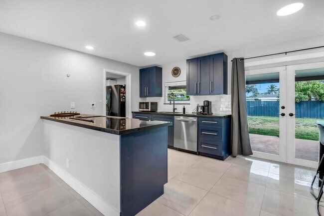 Building Photo - 5070 SW 94th Terrace