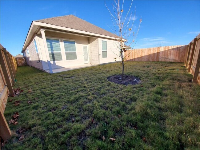 Building Photo - 813 Fortrose Ter