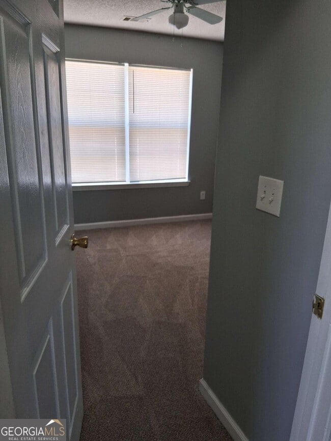 Building Photo - 132 Hawkeye Ln NW