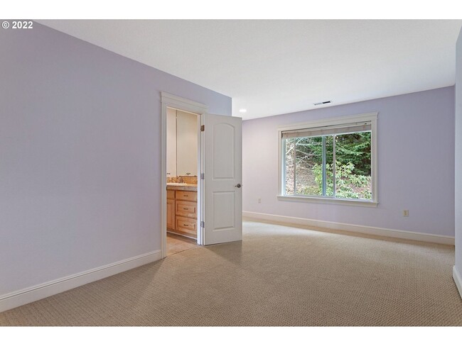 Building Photo - Bright & Beautiful Forest Heights Home with Gourmet Kitchen, Bonus Space & Private Cul-de-Sac Set...