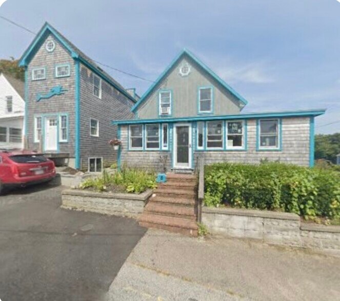 Building Photo - 8 8th St