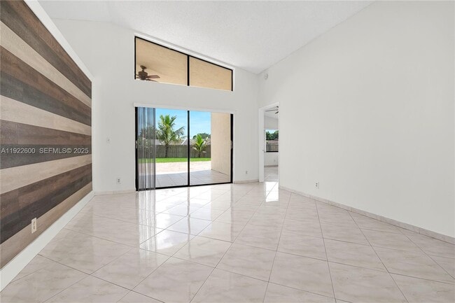 Building Photo - 3104 NW 109th Ave