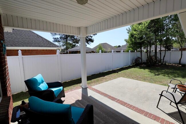 Building Photo - 3196 Daufaskie Rd